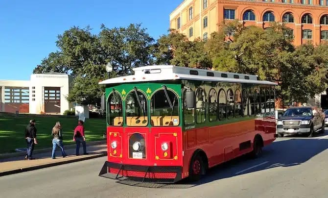 The Kansas City Fun Trolley Tours provide a fun and distinctive way to see the city. 