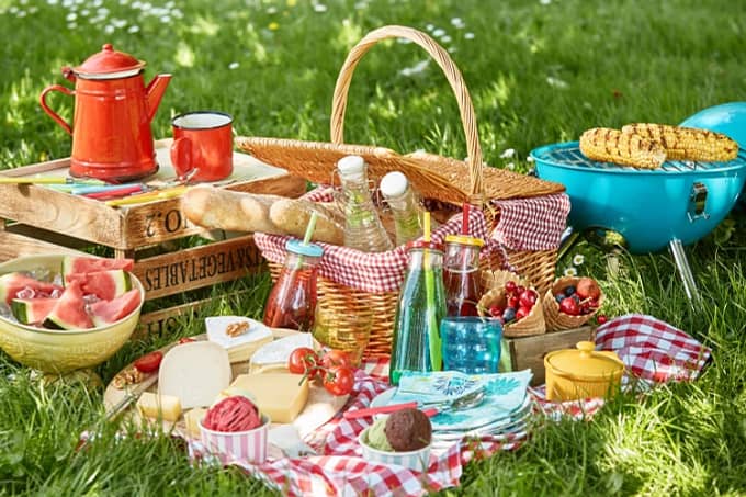 Enjoy a picnic at Hobuck Beach