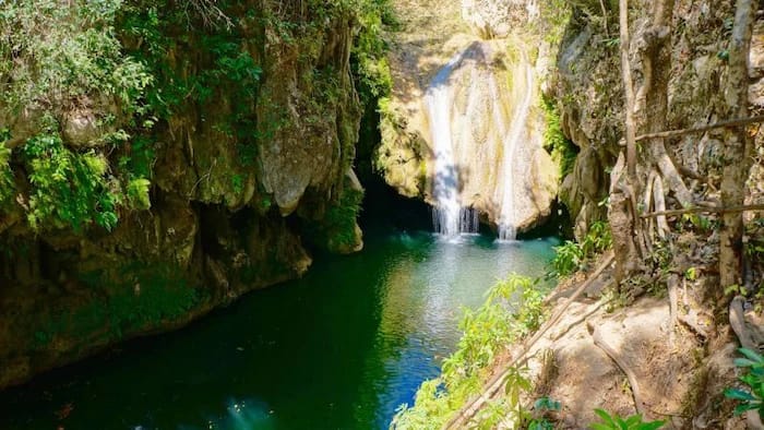 Salto de Javira waterfall
