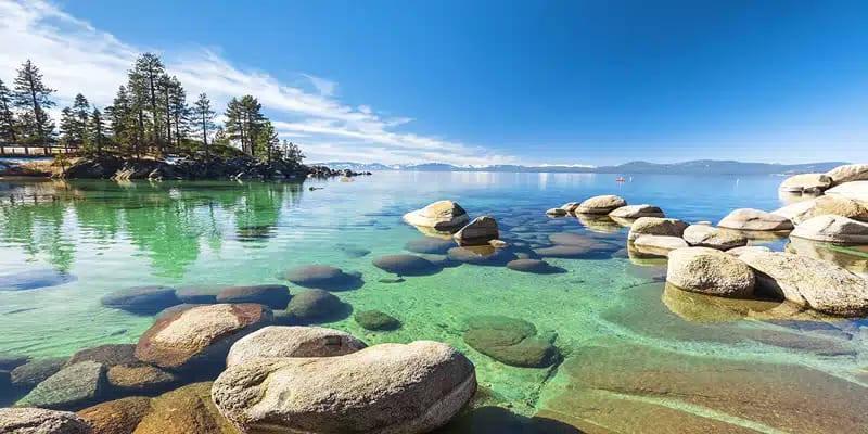 female travelers traveling alone who are looking for natural beauty and outdoor adventures, Lake Tahoe
