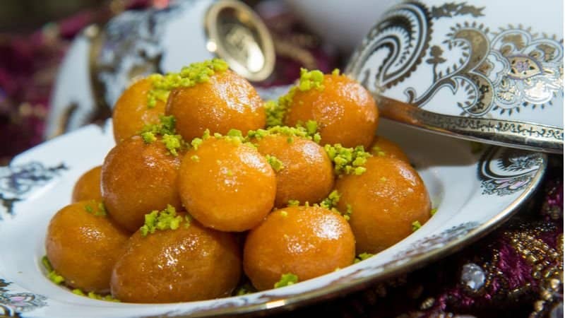 Arabic sweet treats in list of souvenirs to buy in Qatar