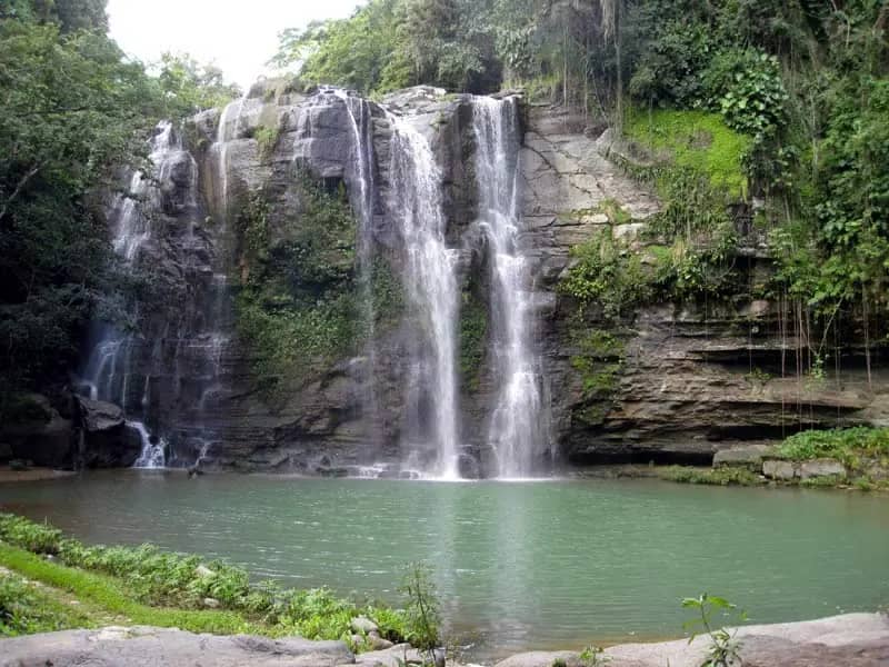 Salto del guayabo waterfall