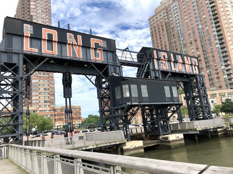 Gate, Bridge, Billboard, signpost, Long Island, Water, Buildings, Skyscrapers